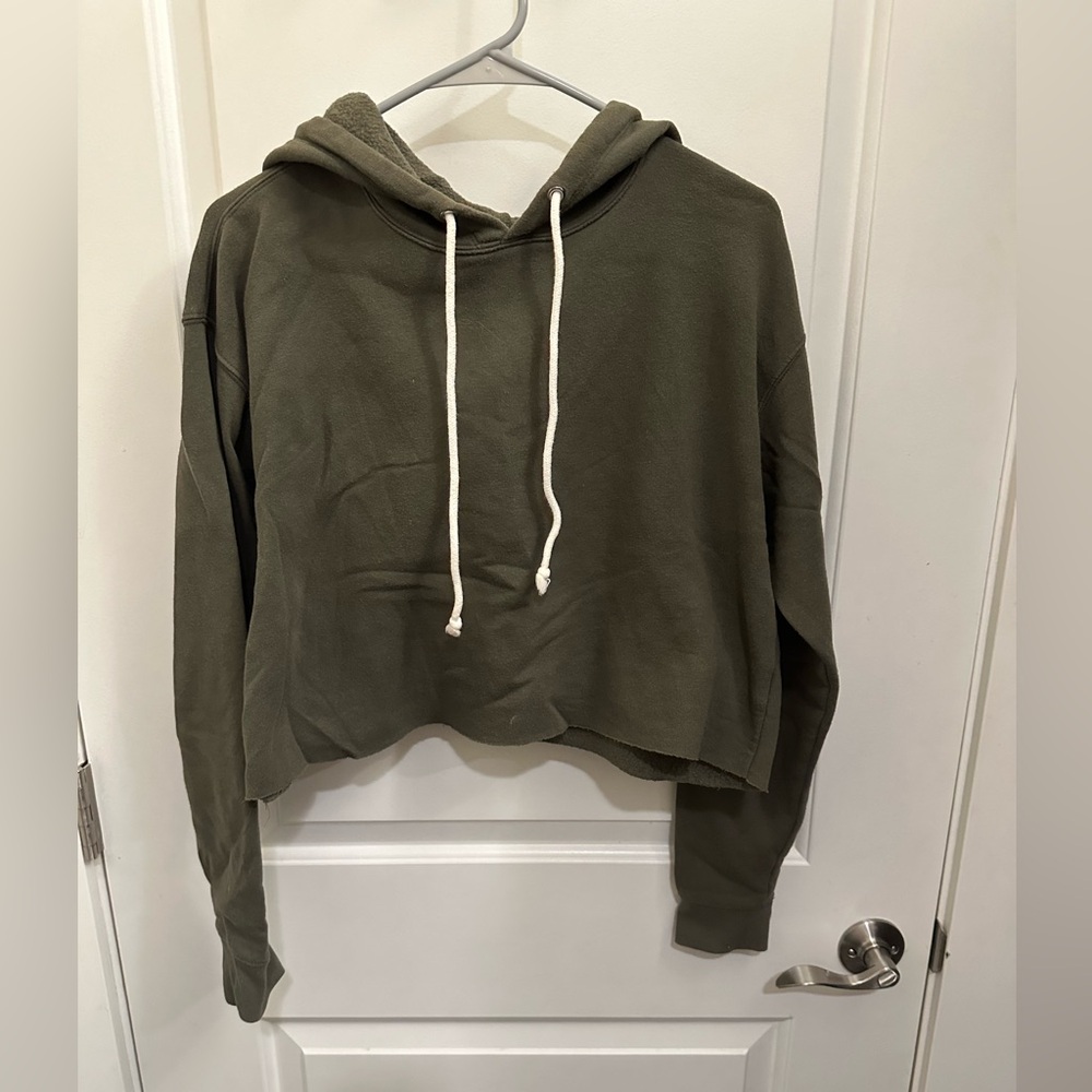 Wild Fable cropped green sweatshirt